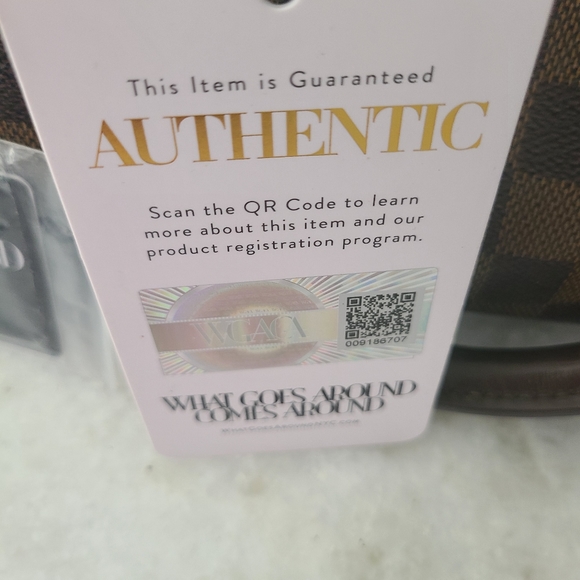 Louis Vuitton Berkley - Picture 3 of 7